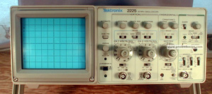2225 - Tektronix Analog Oscilloscopes