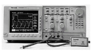 TDS820 - Tektronix Digital Oscilloscopes