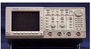 TDS640 - Tektronix Digital Oscilloscopes